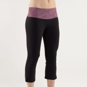 Lululemon Gather and Crow Crop Leggings Black/Wee Are From Space Pink sz 4